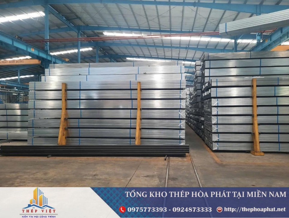 thép hộp Hòa Phát 4